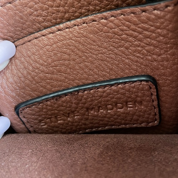 SOLD - Steve Madden Crossbody Bucket Bag with Top Handle - Picture 5 of 9